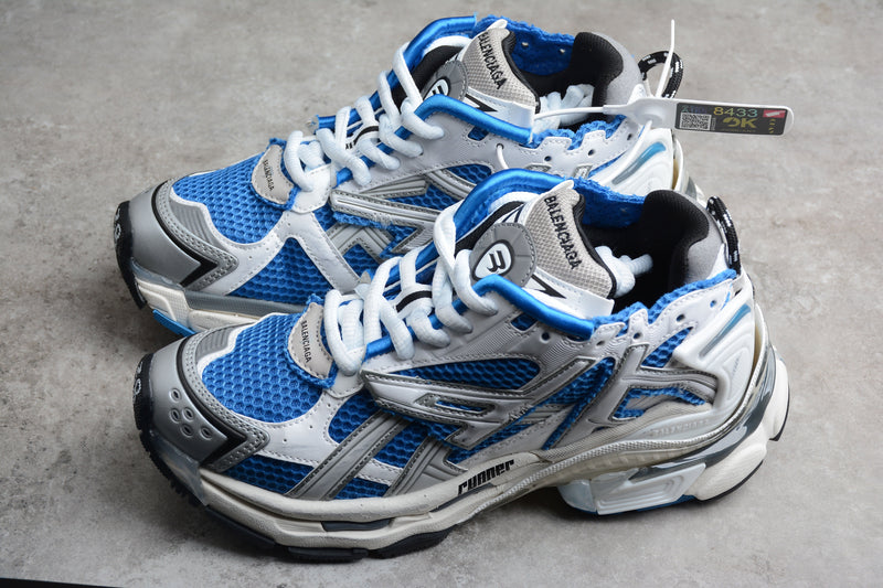 Q68 Balenciaga Runner