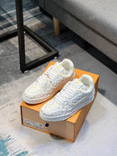 Tênis LV Trainer Dourado