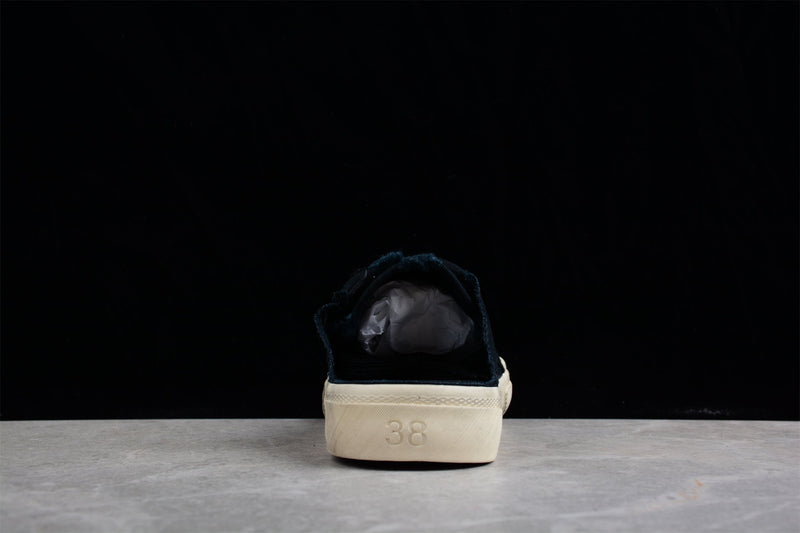 Q32 Balenciaga Vulc Destr