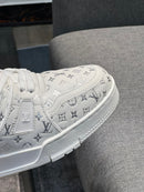 Tênis LV Trainer Prata